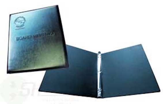 CARPETA DE CURPIEL SELLADO CON HERRAJE